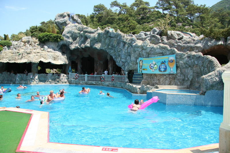 Grand Aquarium Apart İçmeler Dış mekan fotoğraf