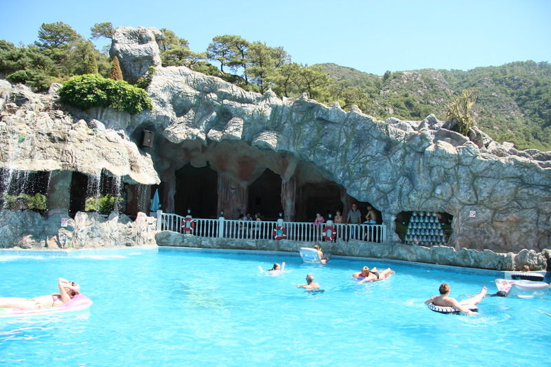Grand Aquarium Apart İçmeler Dış mekan fotoğraf