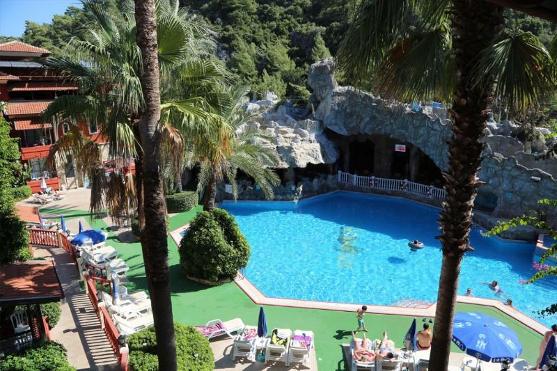 Grand Aquarium Apart İçmeler Dış mekan fotoğraf