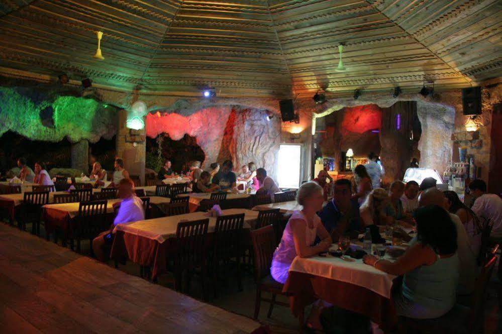 Grand Aquarium Apart İçmeler Dış mekan fotoğraf